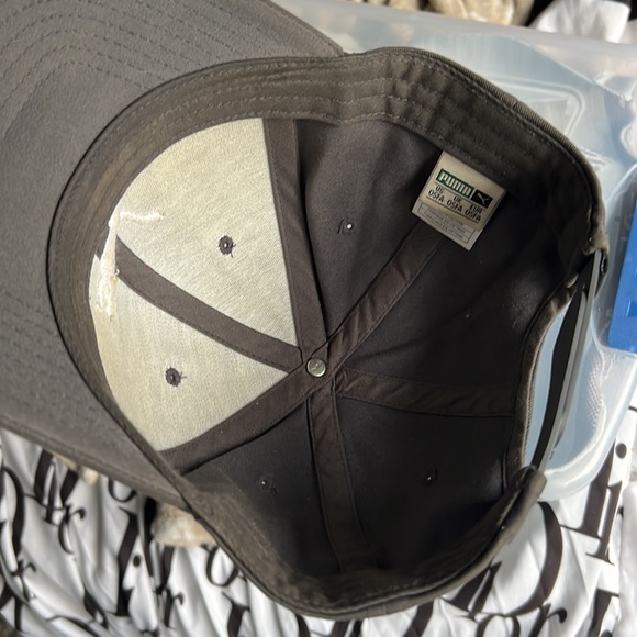 Puma SnapBack hat - Picture 3 of 3